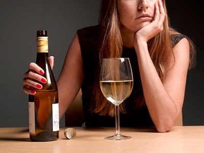 Read more about the article Jak uzależnienie od alkoholu wpływa na zdrowie?